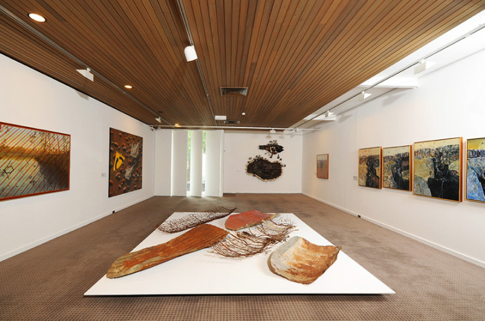 The Top 5 Indigenous art galleries in Alice...